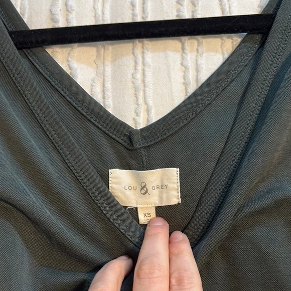 Lou & Grey Black Sleeveless V-Neck Jumpsuit - Picture 7 of 11